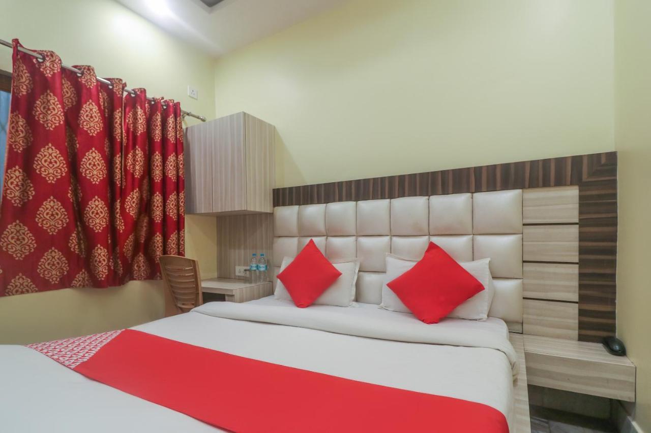 Oyo 60651 Hotel Arya Βαρανάσι Εξωτερικό φωτογραφία
