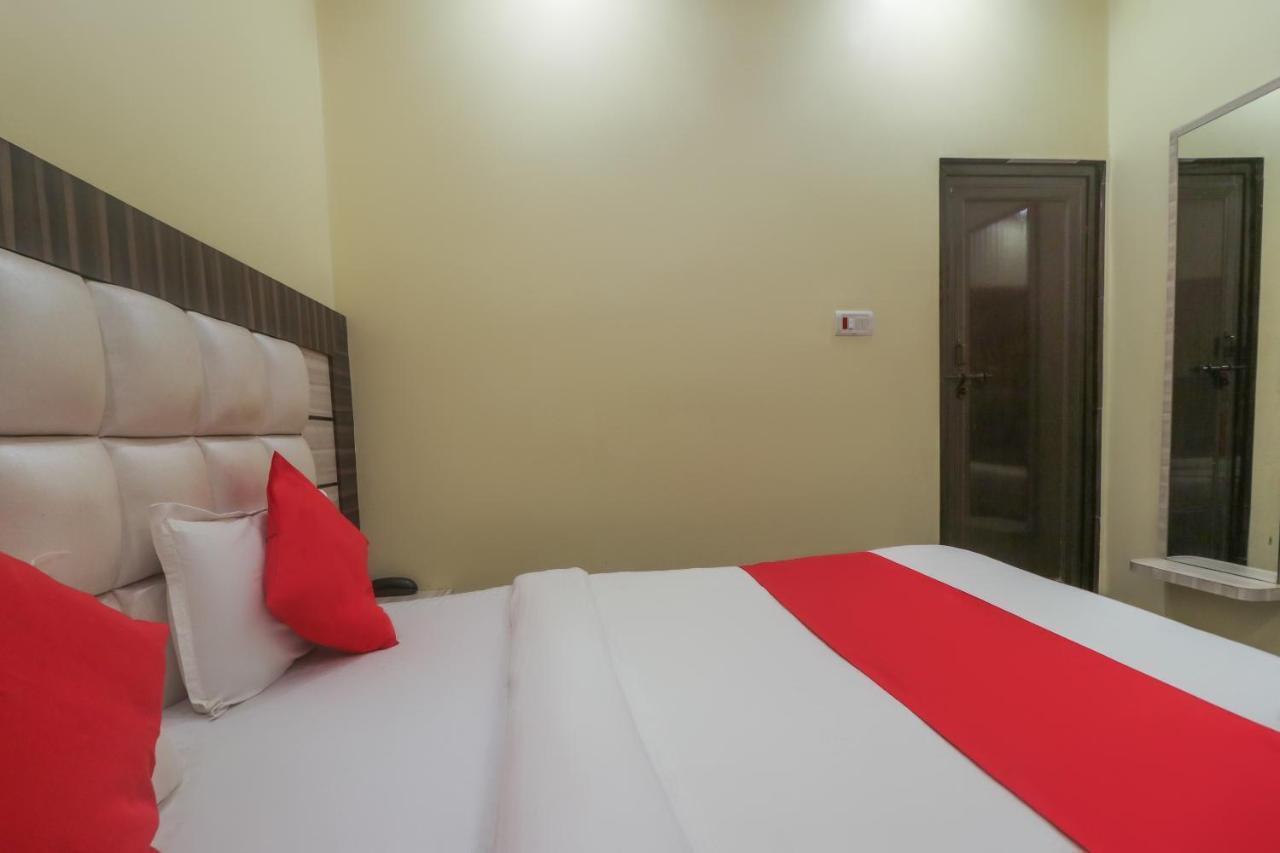 Oyo 60651 Hotel Arya Βαρανάσι Εξωτερικό φωτογραφία